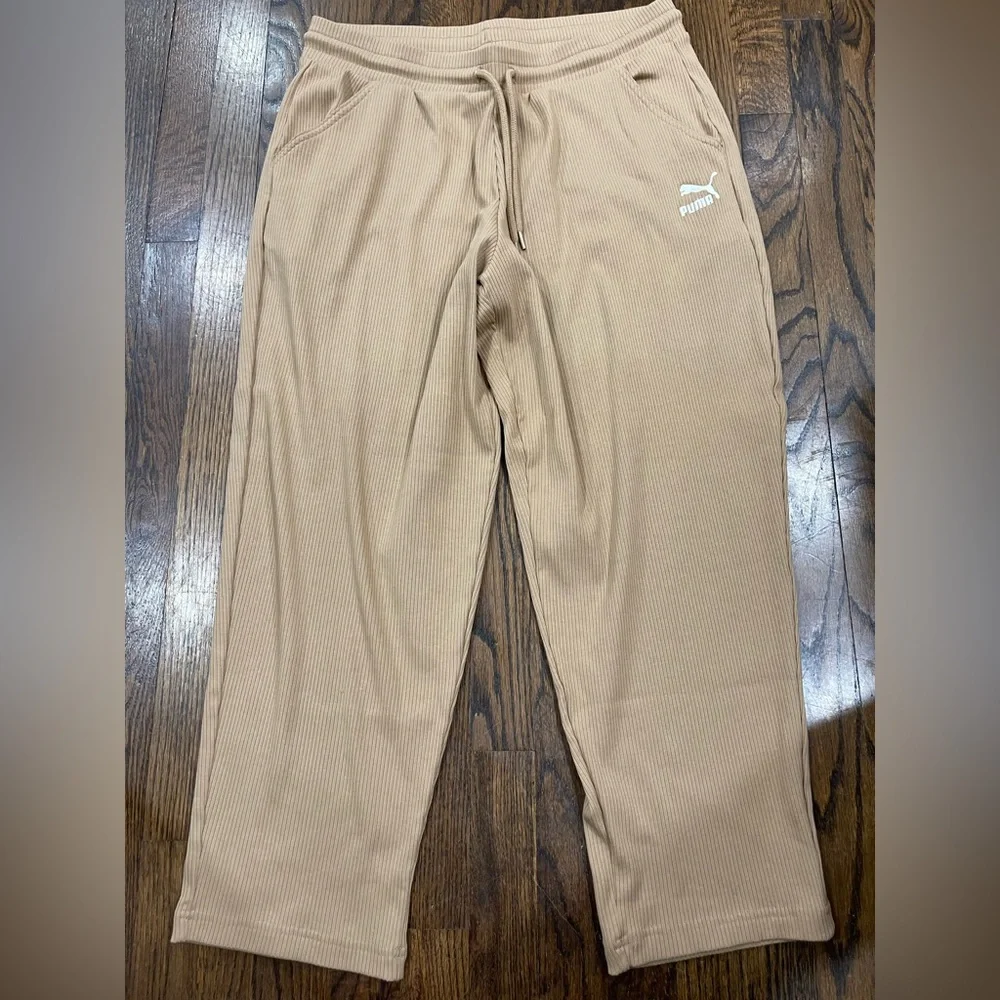 Puma Men's Beige ribbed Joggers size L